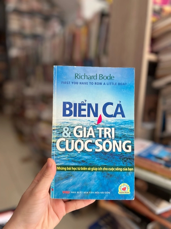 Biển xanh vỗ về tình bạn